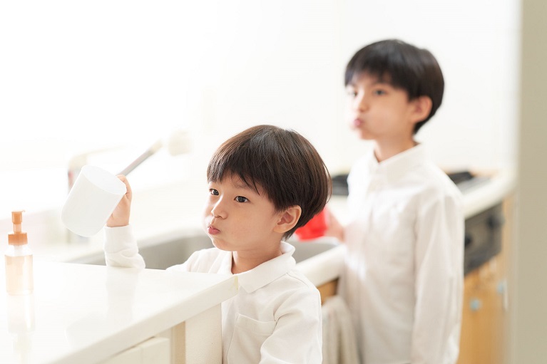 歯磨きが苦手な子はブクブクうがいをやってみよう