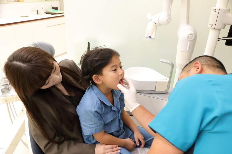 子供の歯が1本でも生えたら歯科検診行ってもいいの？