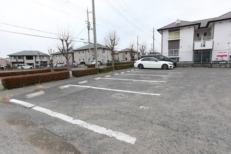 第二駐車場8台
