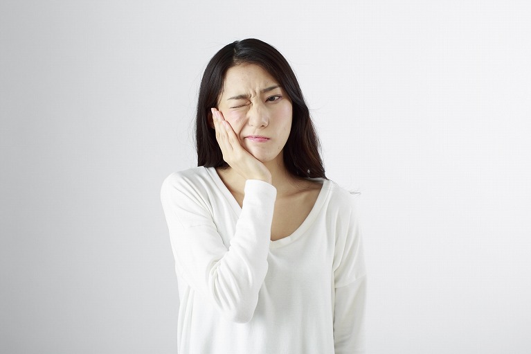 「緩い・外れやすい」と悩まされない入れ歯をご提供します